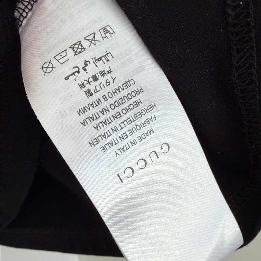 Gucci Black Logo T-Shirt - Picture 4 of 6